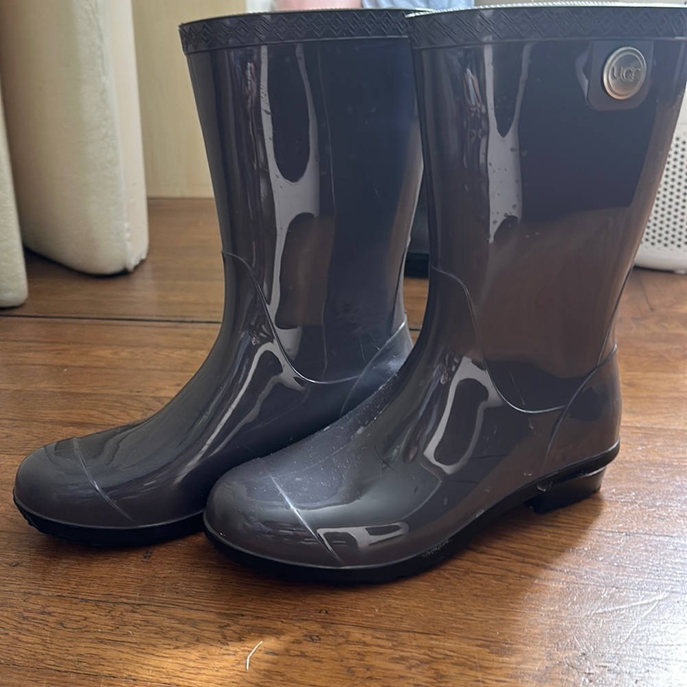 Grey Ugg mid calf rain boots